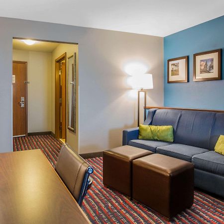 Comfort Suites Fairview Heights Exteriör bild