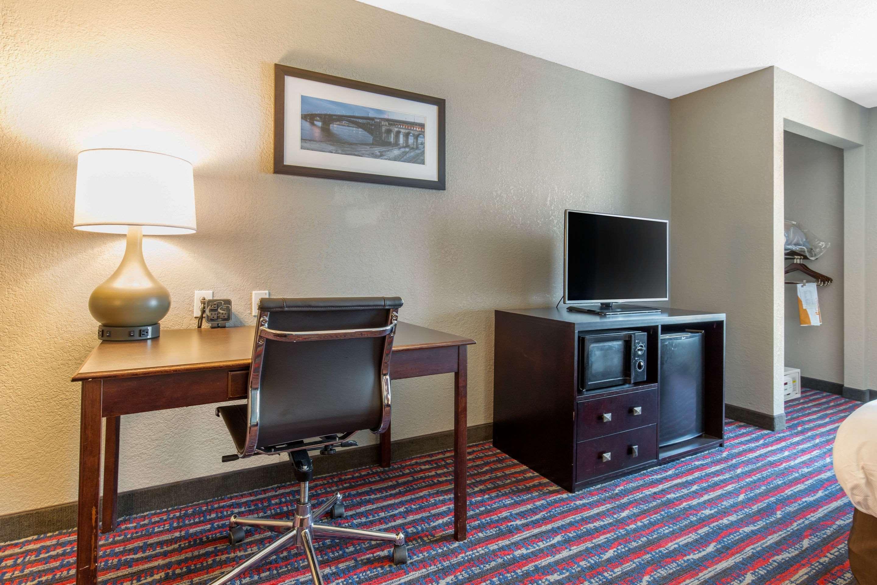 Comfort Suites Fairview Heights Exteriör bild