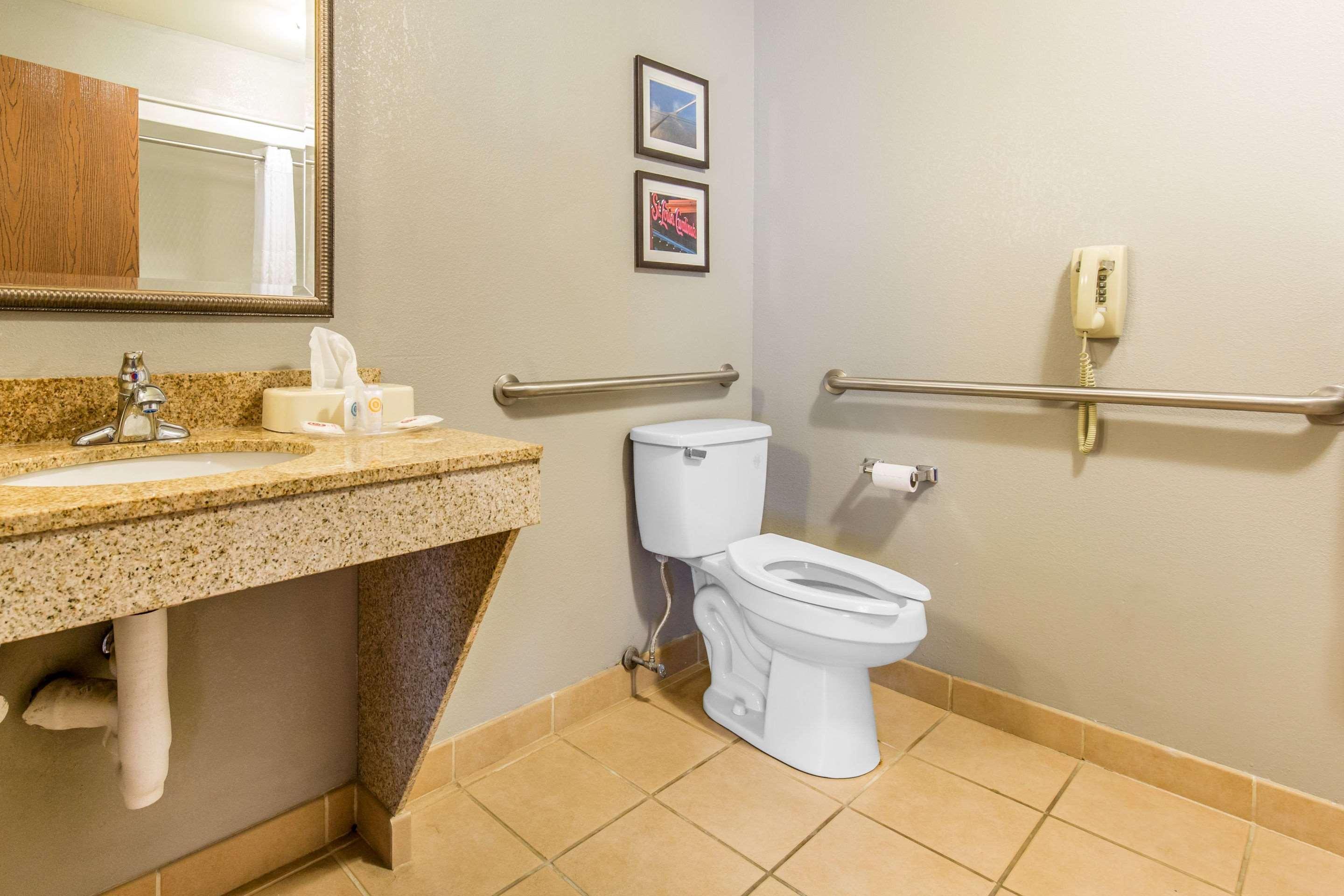 Comfort Suites Fairview Heights Exteriör bild